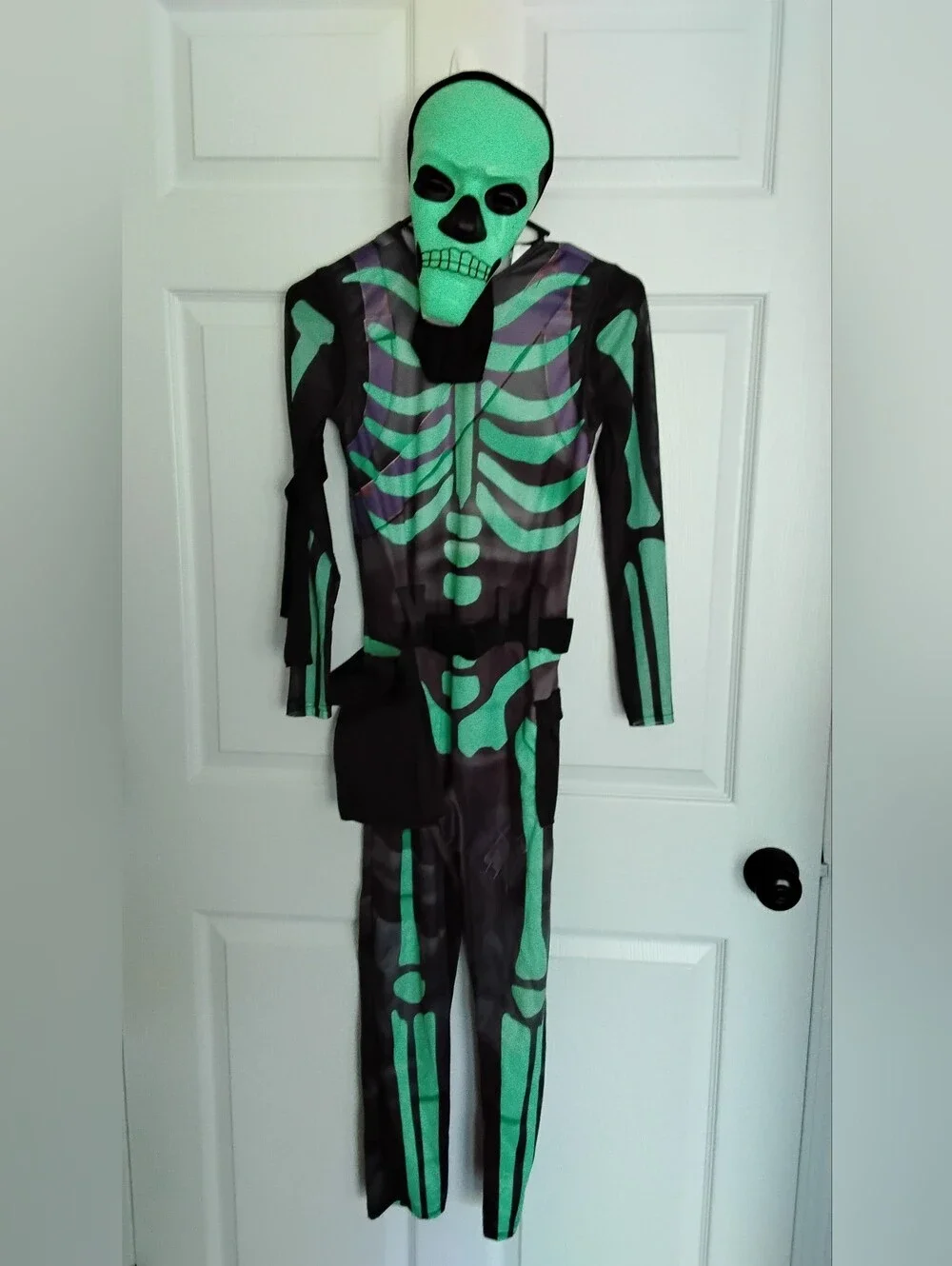 Fortnite Kids Skull Trooper Glow Green Skeleton Costume with Mask